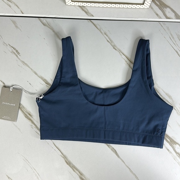 Everlane Perform Bra in Dark Blue NWT SOLD OUT Online - Picture 7 of 7